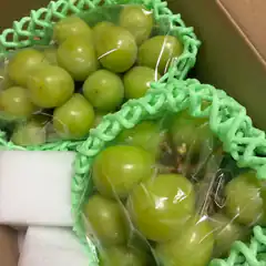green grapes in protective packaging