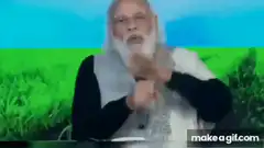 Narendra Modi clapping