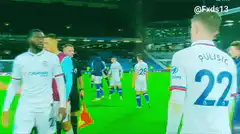 Pulisic catches referee ball