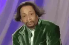 Marlon Wayans green jacket nod