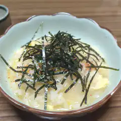 Bowl of rice with egg and seaweed