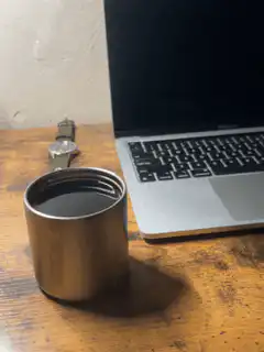watch hands spinning fast