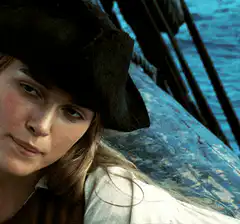 Elizabeth Swann pirate hat smile
