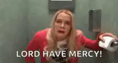 Queen Bees bathroom scene