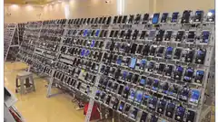 wall of smartphones