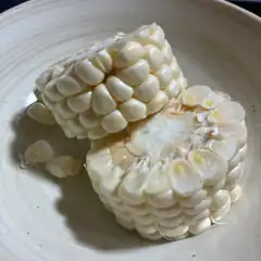 boiled corn on the plate