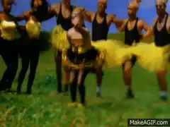 Buffy dancing with backup dancers