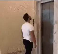 Man gets rejected by three women in elevator