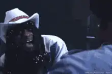 Snoop Dogg headbanging