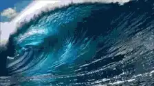 Giant wave curling with an eye