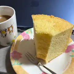 slice of sponge cake and coffee