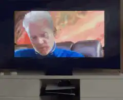 Mark Hamill and Anthony Daniels Star Wars scene on TV