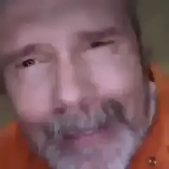 Prisoner sees giant inmate