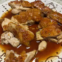 roasted chicken pieces on plate