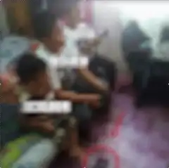 EUA Mexico Ecuador boys playing video games