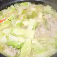 boiling napa cabbage and pork soup