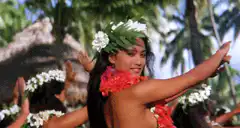 woman performing hula dance