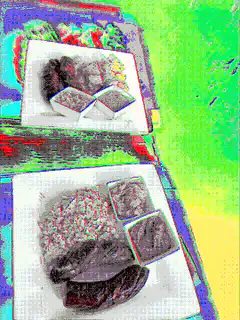 Color shifting food plates