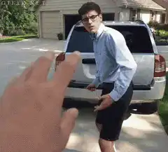 Guy draws 4x4=1 on car