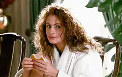 Julia Roberts eating a bagel