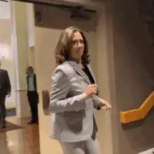 Kamala Harris finger wag