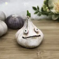 Garlic with laser eyes