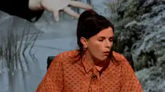 Anna Kendrick head shake