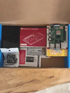 Raspberry Pi 4 Model B unboxing