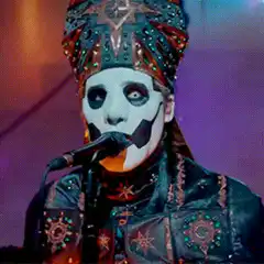 Jared Leto singing with face paint