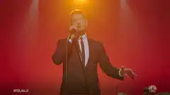 Michael Bublé singing on stage