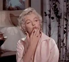 Marilyn Monroe smoking
