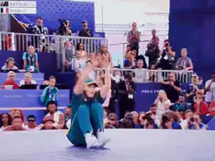 Breakdancer performs backspin at Paris 2024