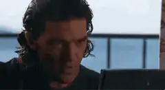 Antonio Banderas kissing his own hand