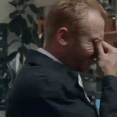 Simon Pegg facepalm