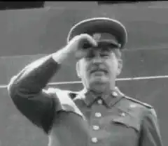 Stalin takes off his hat