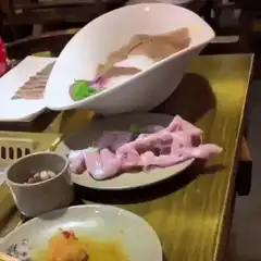 Pink squid tentacle falls off plate