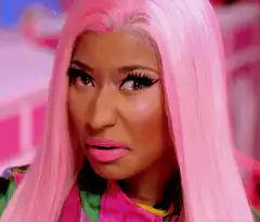 Nicki Minaj pink hair side eye