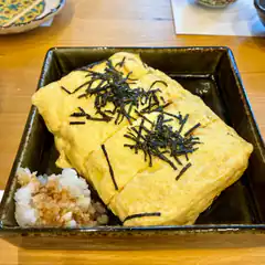 Japanese tamagoyaki with rice