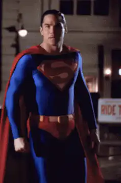 Superman rips open his shirt