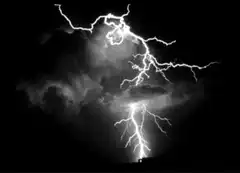 Lightning bolt flash and fade