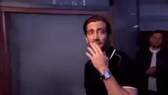 Jake Gyllenhaal hand gesture