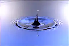 water drop splash slow motion