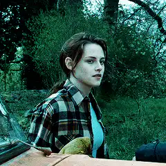 Bella Swan looking over her shoulder