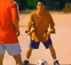 Bruce Lee soccer move