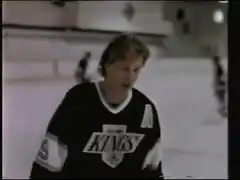 Wayne Gretzky Loses Hockey Game
