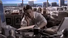 Tom Cruise and Kevin Hart on the phone
