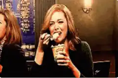 Alyson Hannigan eating ice cream