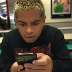 Man shocked by phone screen
