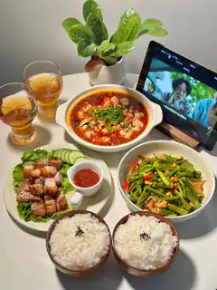 dinner with beer and drama