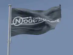 Noderunners flag waving